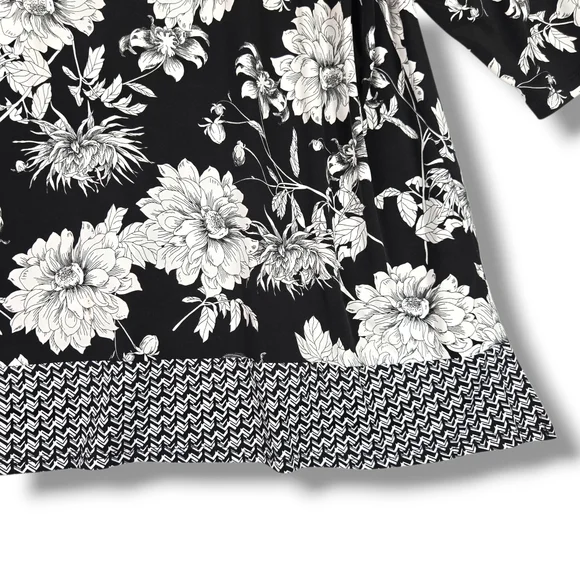 Karen Kane Size 2X Black White  Floral Top Wrinkle Free Tunic - Picture 11 of 16